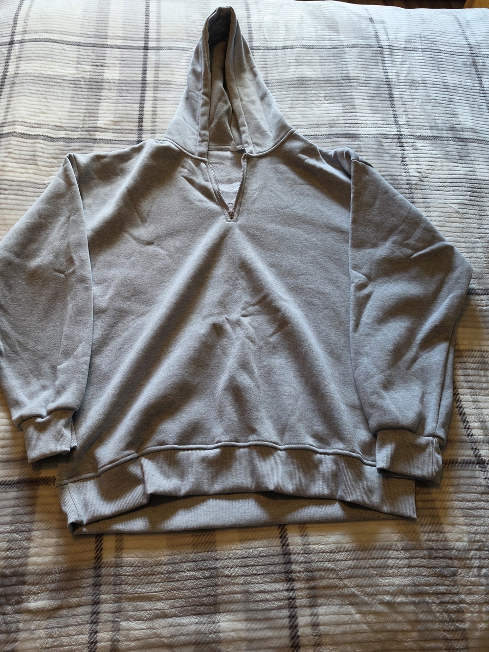 Men's Gray Hooded Sweatshirt Pullover